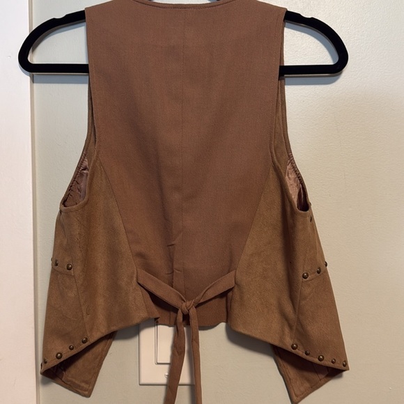 Forever 21 Tan Brown Studded Faux Suede Vest - Medium - Picture 4 of 4